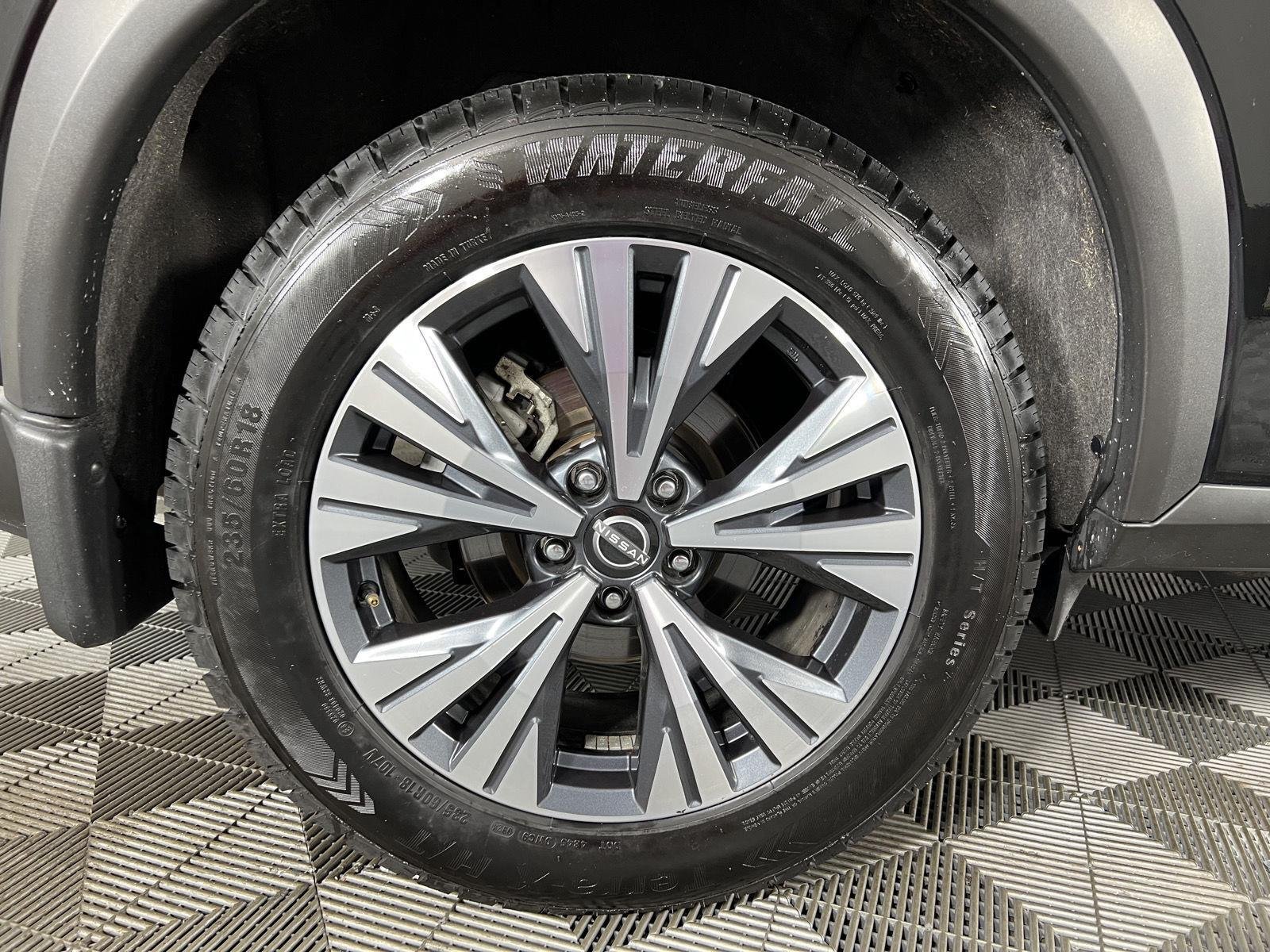 Used 2023 Super Black Nissan SV image 7
