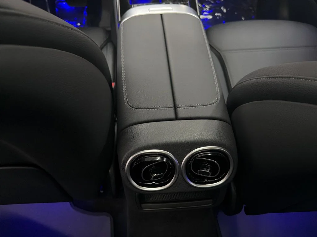 New 2026 Silver Mercedes-Benz GLC 300 image 22