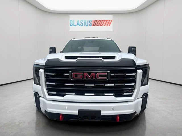 Used 2024 White GMC AT4 image 8