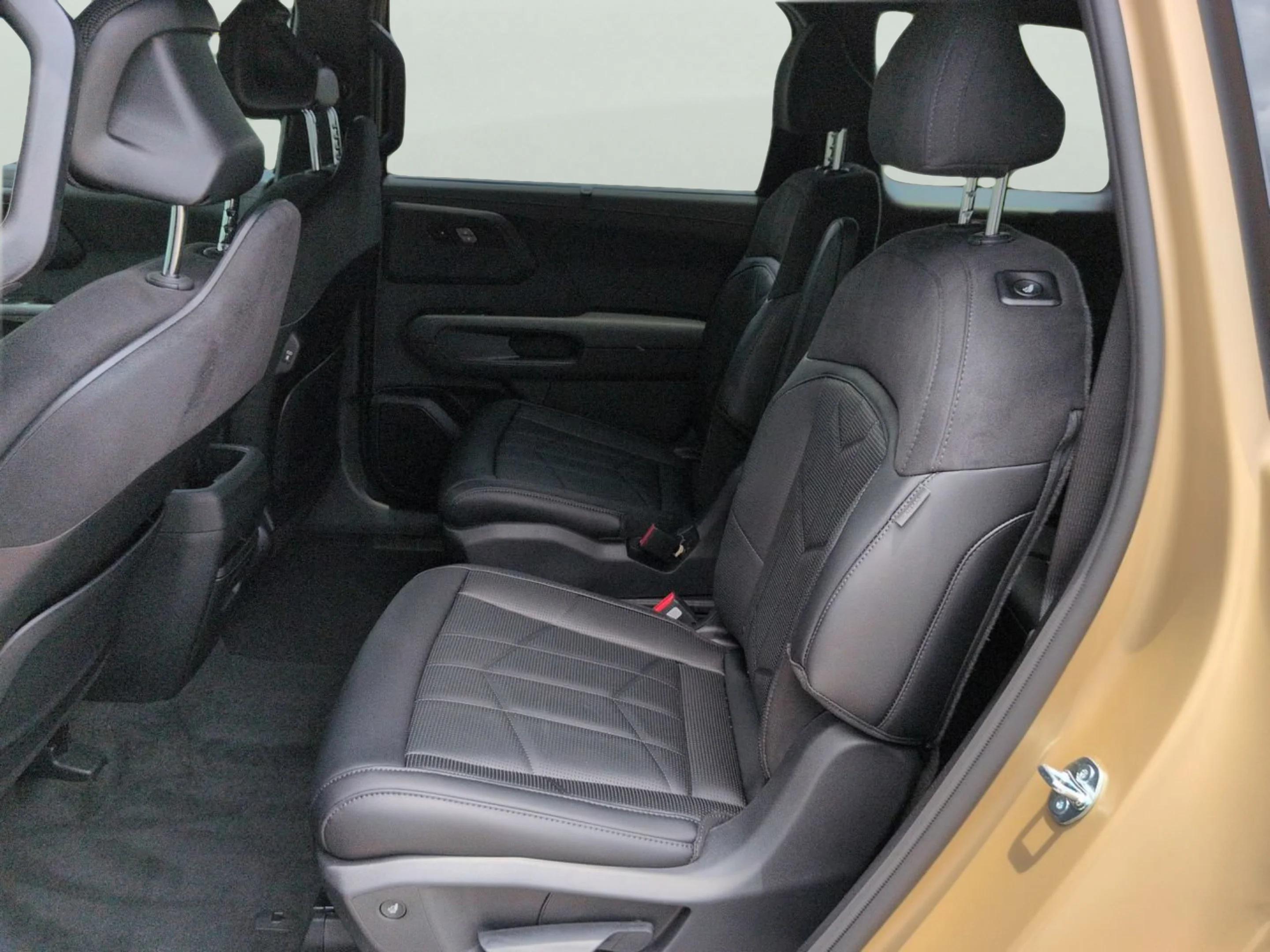 New 2027 Terrain Brown Matte Kia X-Pro SX-Prestige image 41