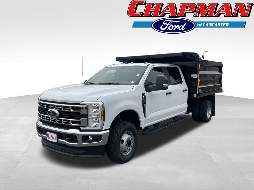 New 2026 Oxford White Ford F-350® XL image 3