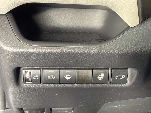 Used 2019 Gray Toyota XLE image 15