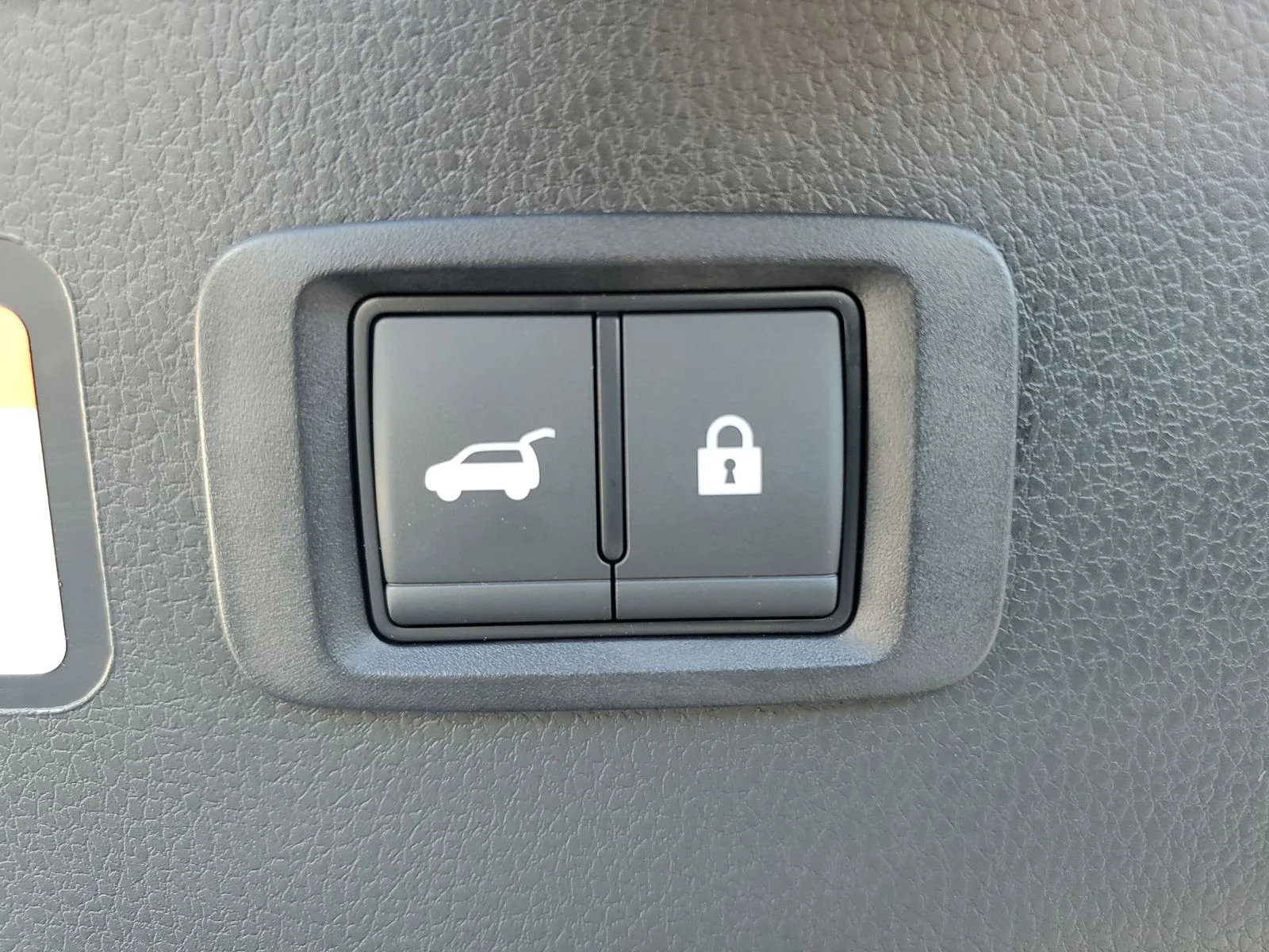 2024 Mitsubishi Eclipse Cross SE - Photo 31