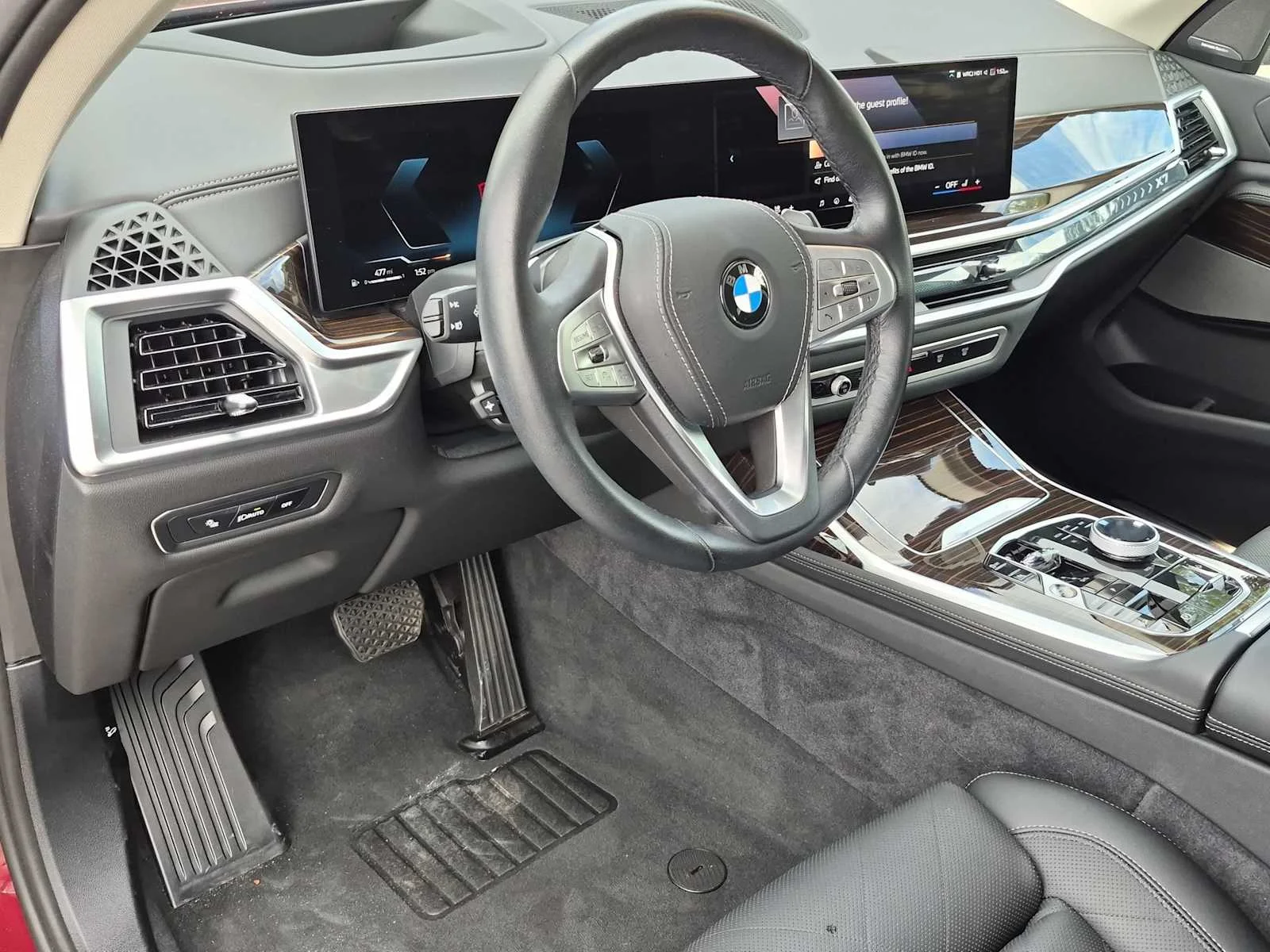 Used 2026 Red BMW xDrive40i image 10