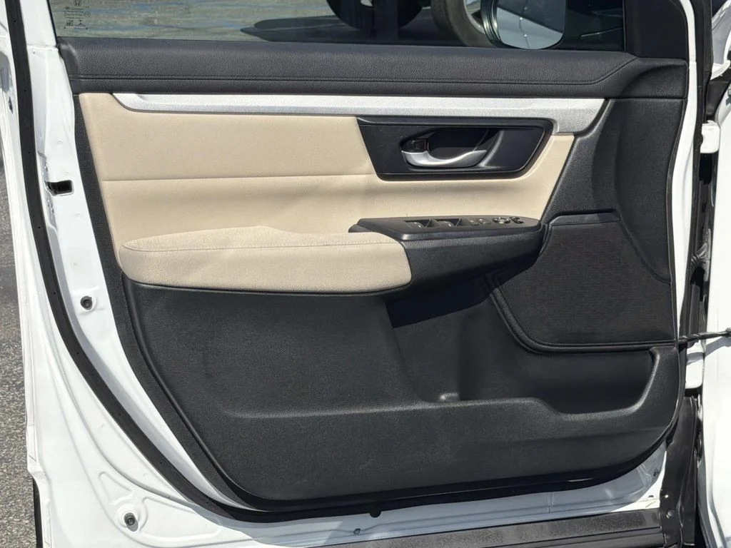 Used 2019 Platinum White Pearl Honda LX image 18