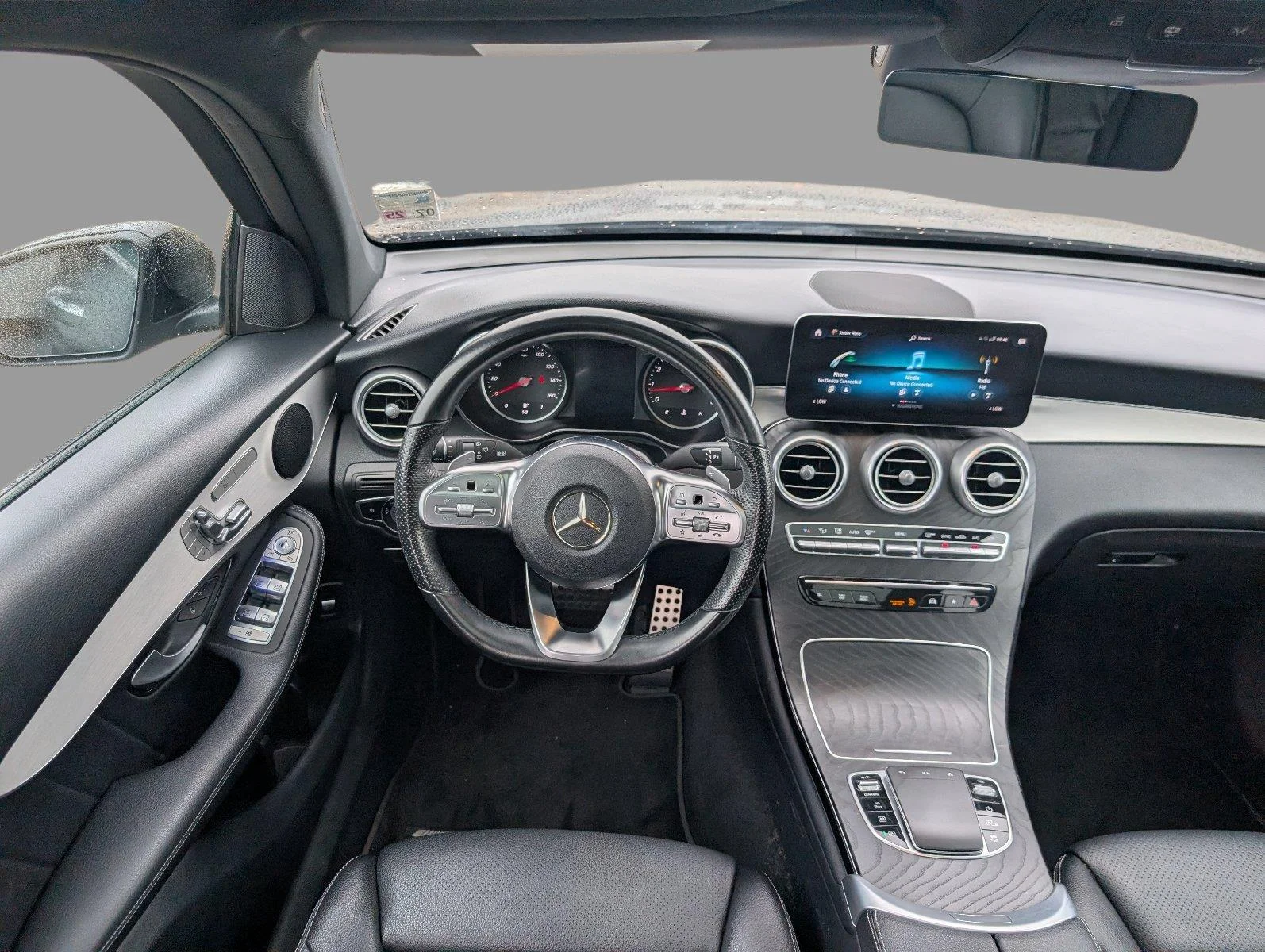 Used 2022 Graphite Grey Metallic Mercedes-Benz GLC 300 image 23