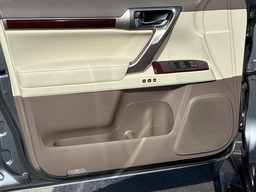 Used 2019 Gray Lexus 460 image 12