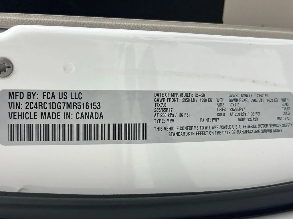 Used 2021 White Chrysler LXI image 24