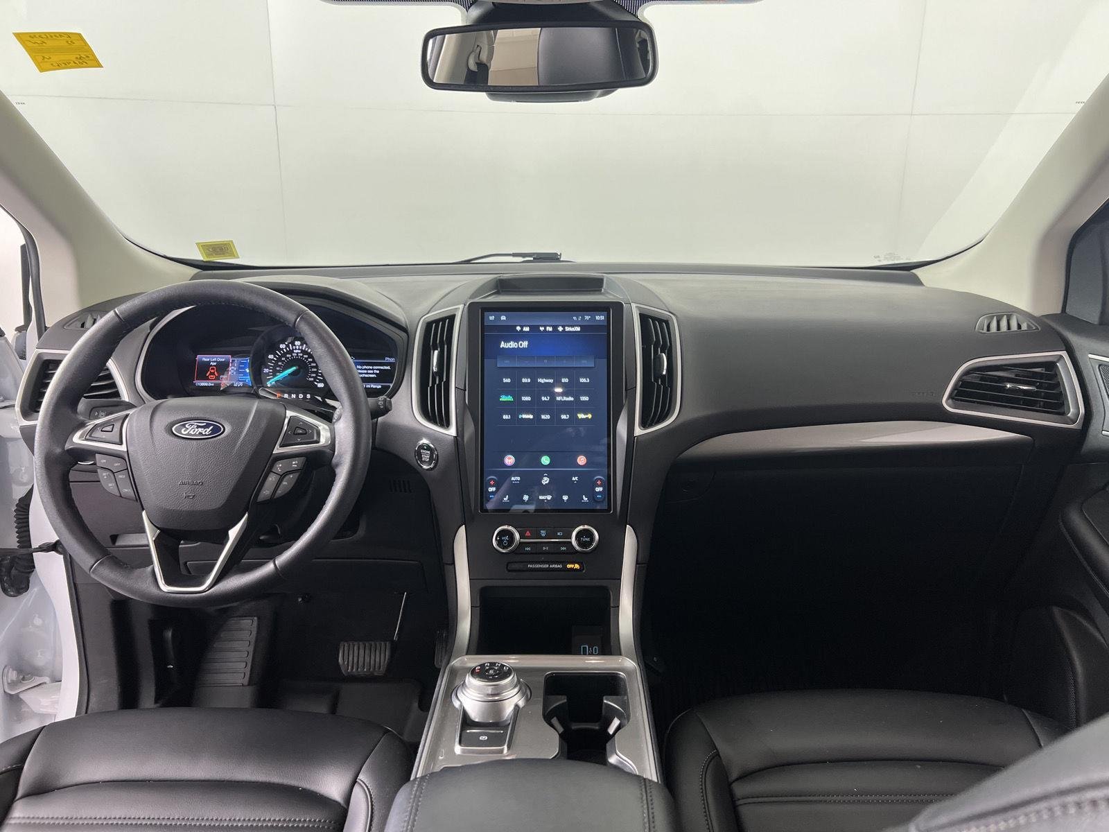 Used 2023 Oxford White Ford SEL image 3
