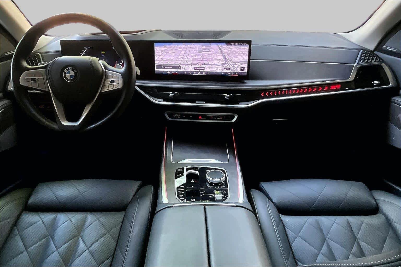Used 2025 Black Sapphire Metallic BMW xDrive40i image 15