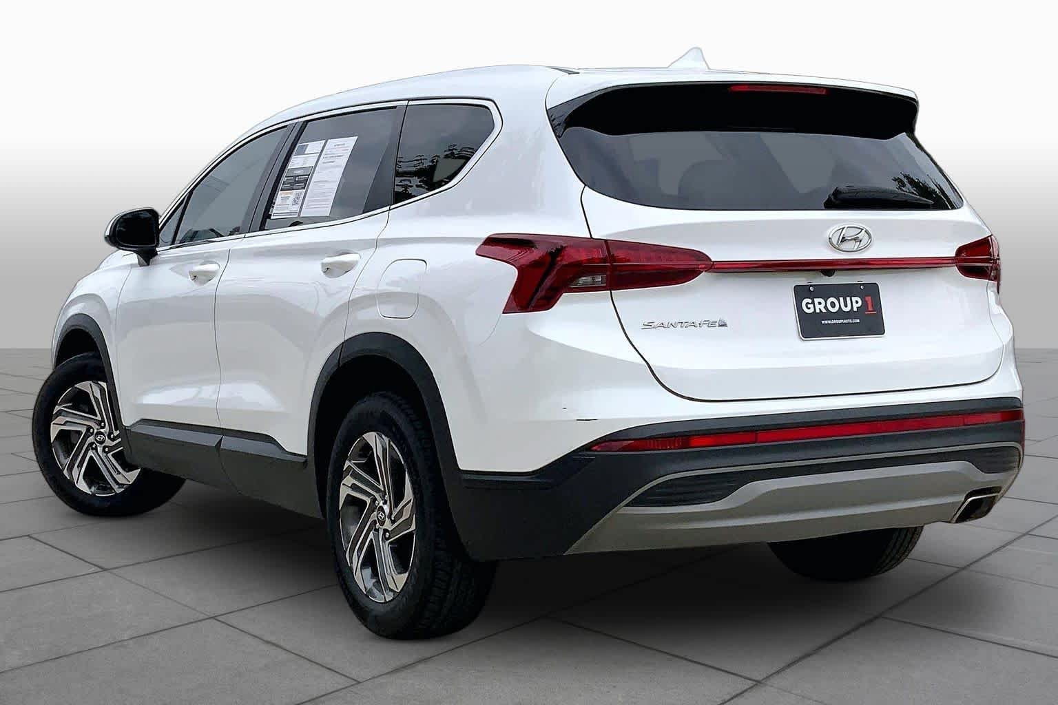 Used 2022 Quartz White Hyundai SE image 12