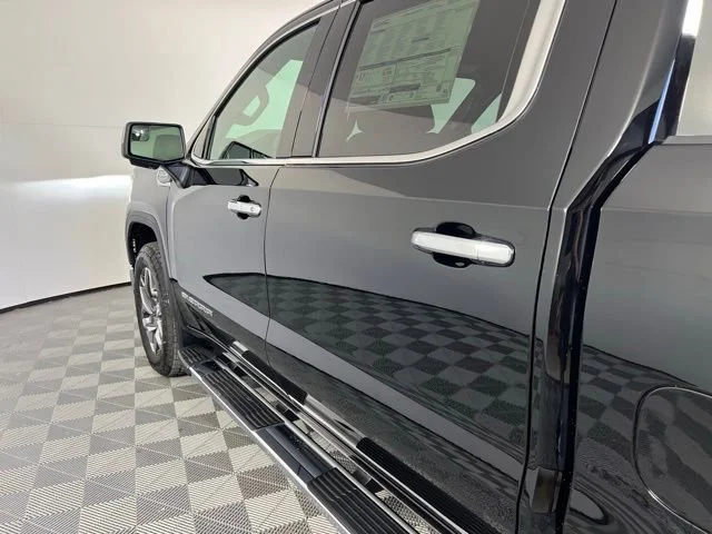 2026 GMC Sierra 1500 SLT - Photo 10