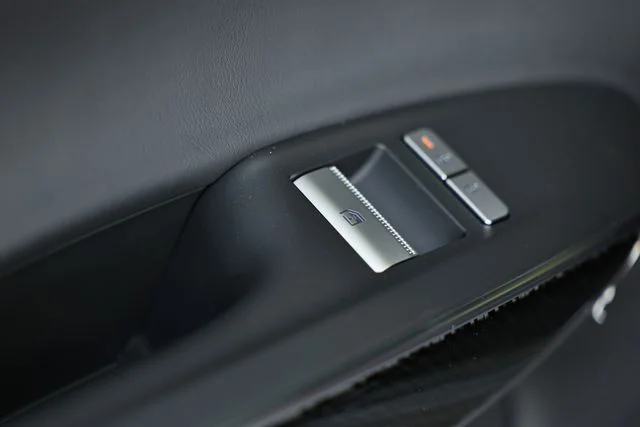 New 2026 Savile Silver Genesis 3.5T Sport Prestige image 24