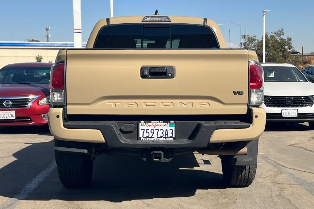 Certified Used 2020  Toyota TRD Off-Road image 7