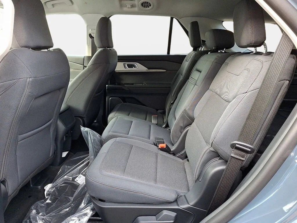 New 2026 Vapor Blue Metallic Ford Active image 7