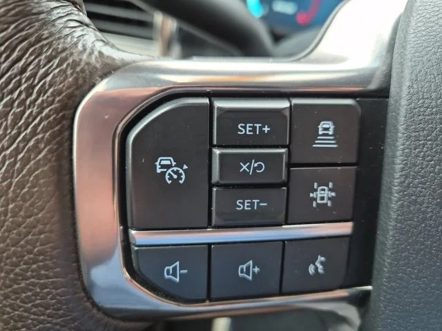 Certified Used 2025  Ford King Ranch image 19