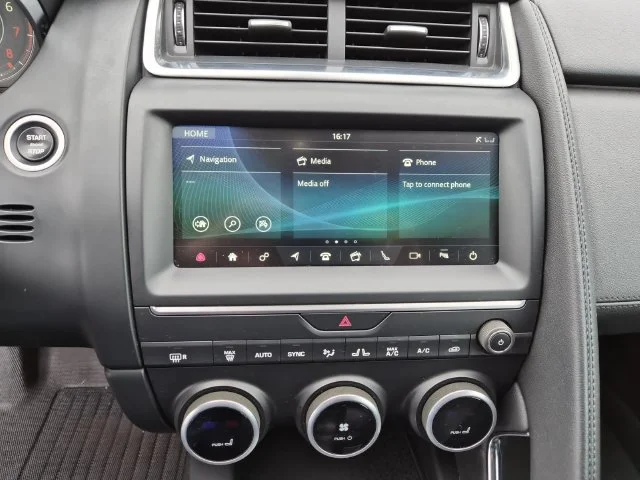 Used 2020  Jaguar Base image 15