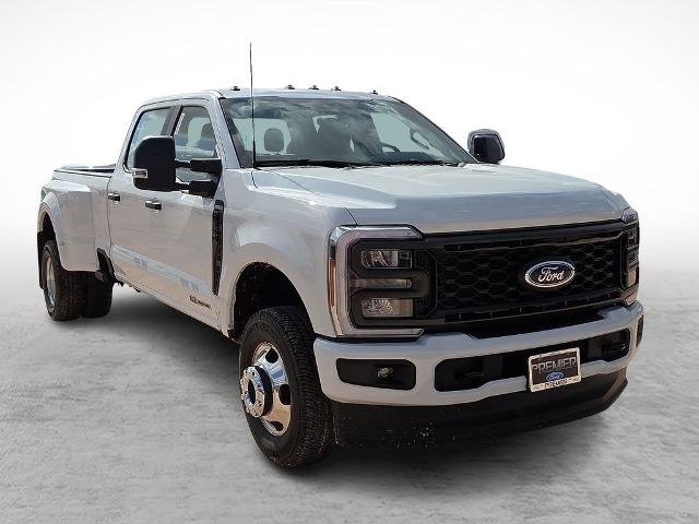 New 2026 Oxford White Ford F-350® XL image 26