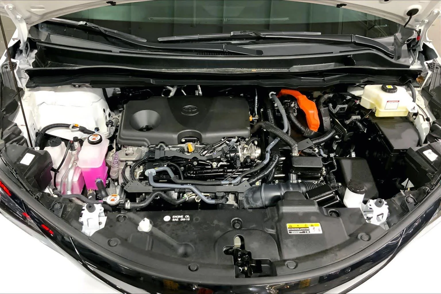 Used 2025 Ice Cap Toyota XSE image 32
