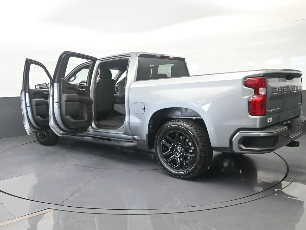 Used 2025 Sterling Gray Metallic Chevrolet Custom image 68