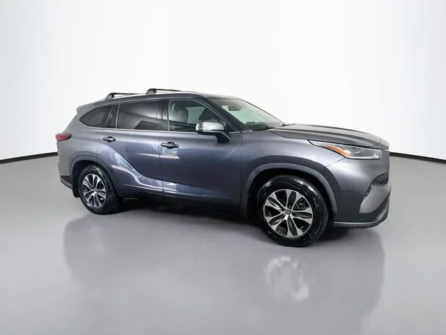 Used 2021 Magnetic Gray Metallic Toyota XLE image 24