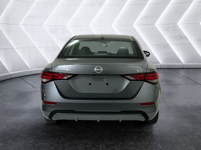 Used 2024 Gray Nissan SV image 5