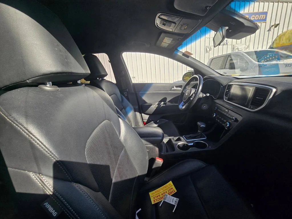 Used 2021 Red Kia S image 7