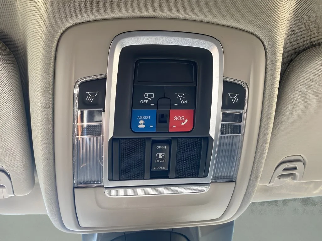 Used 2022  Ram Laramie image 30