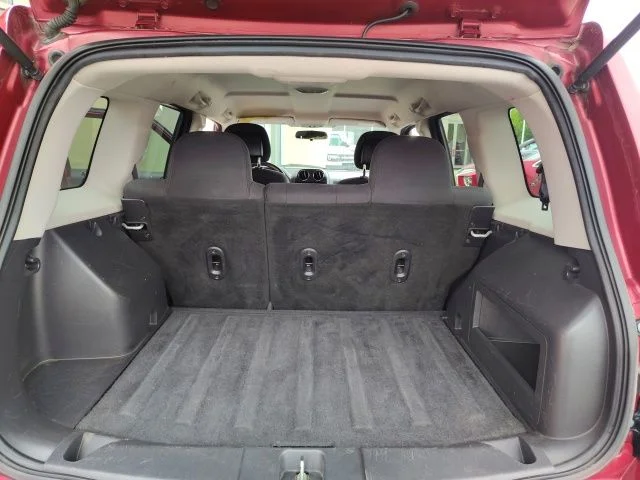 Used 2014 Red Jeep Latitude image 20