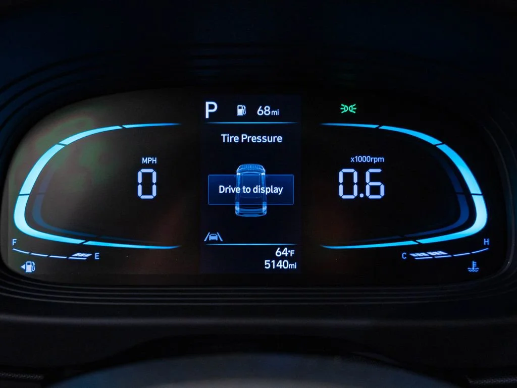 Used 2025 Mirage Green Hyundai SEL image 28