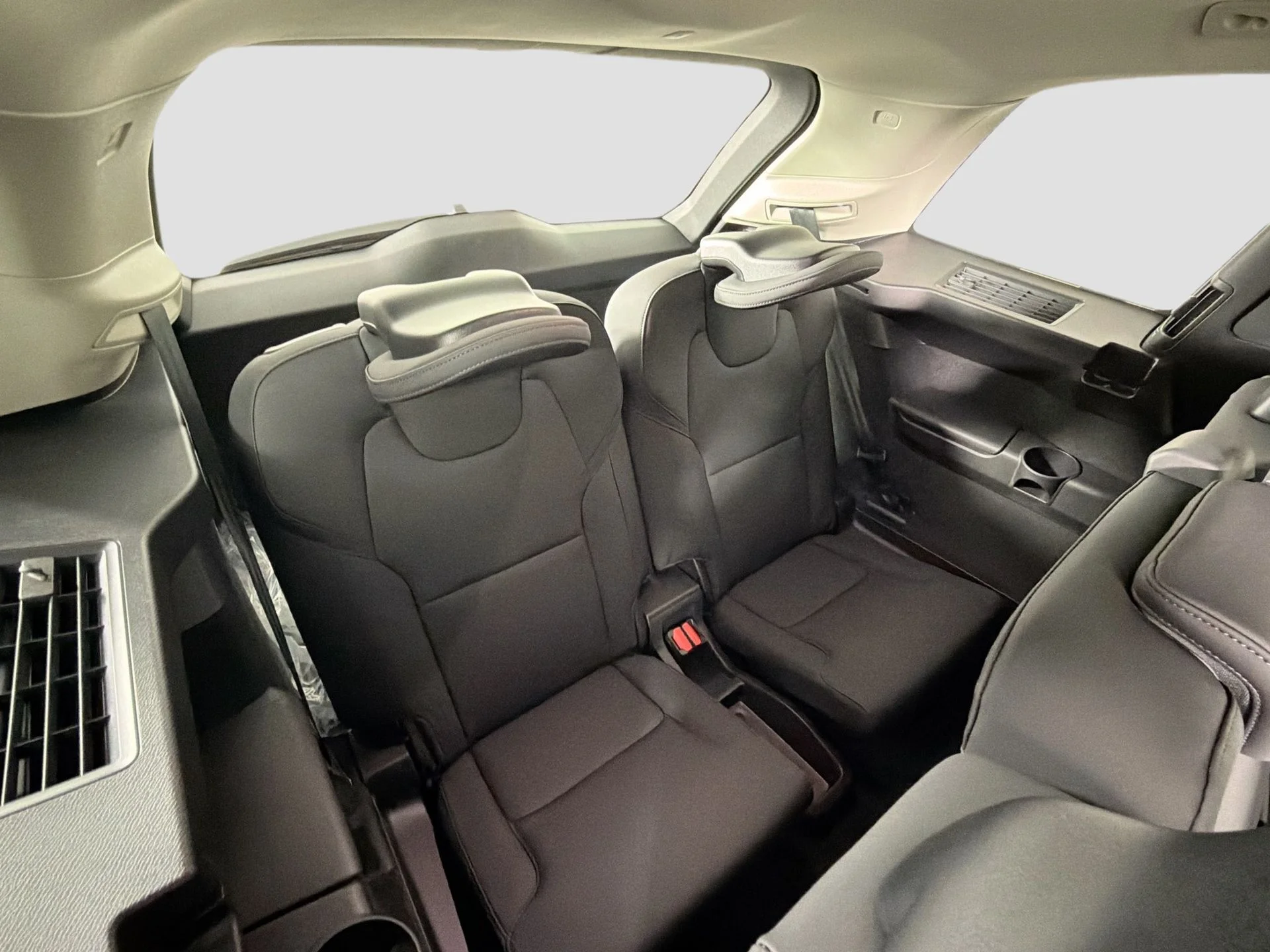 New 2026 Vapour Grey Volvo Core image 28