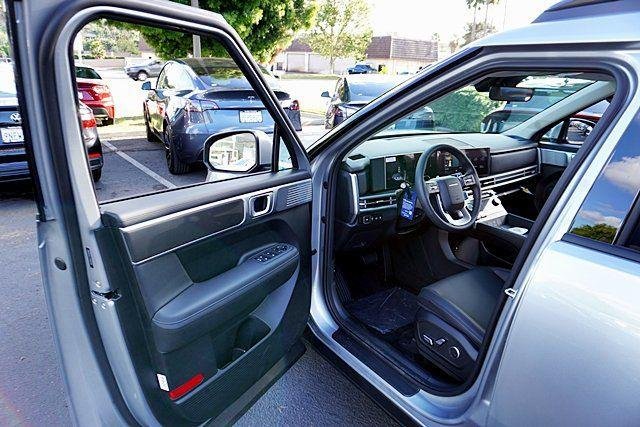 New 2026 Silver Hyundai SEL FWD image 40