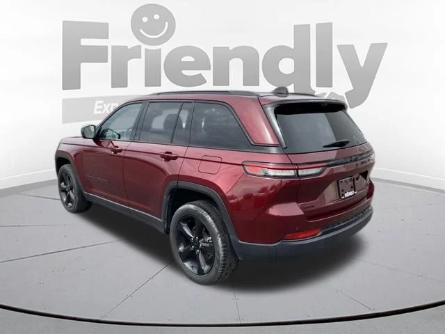 Used 2023 Red Jeep Limited image 7