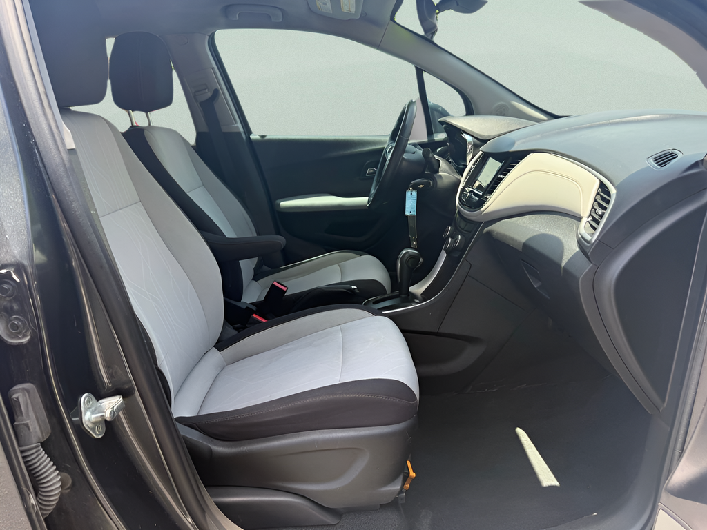 Used 2019 Gray Chevrolet LT image 13