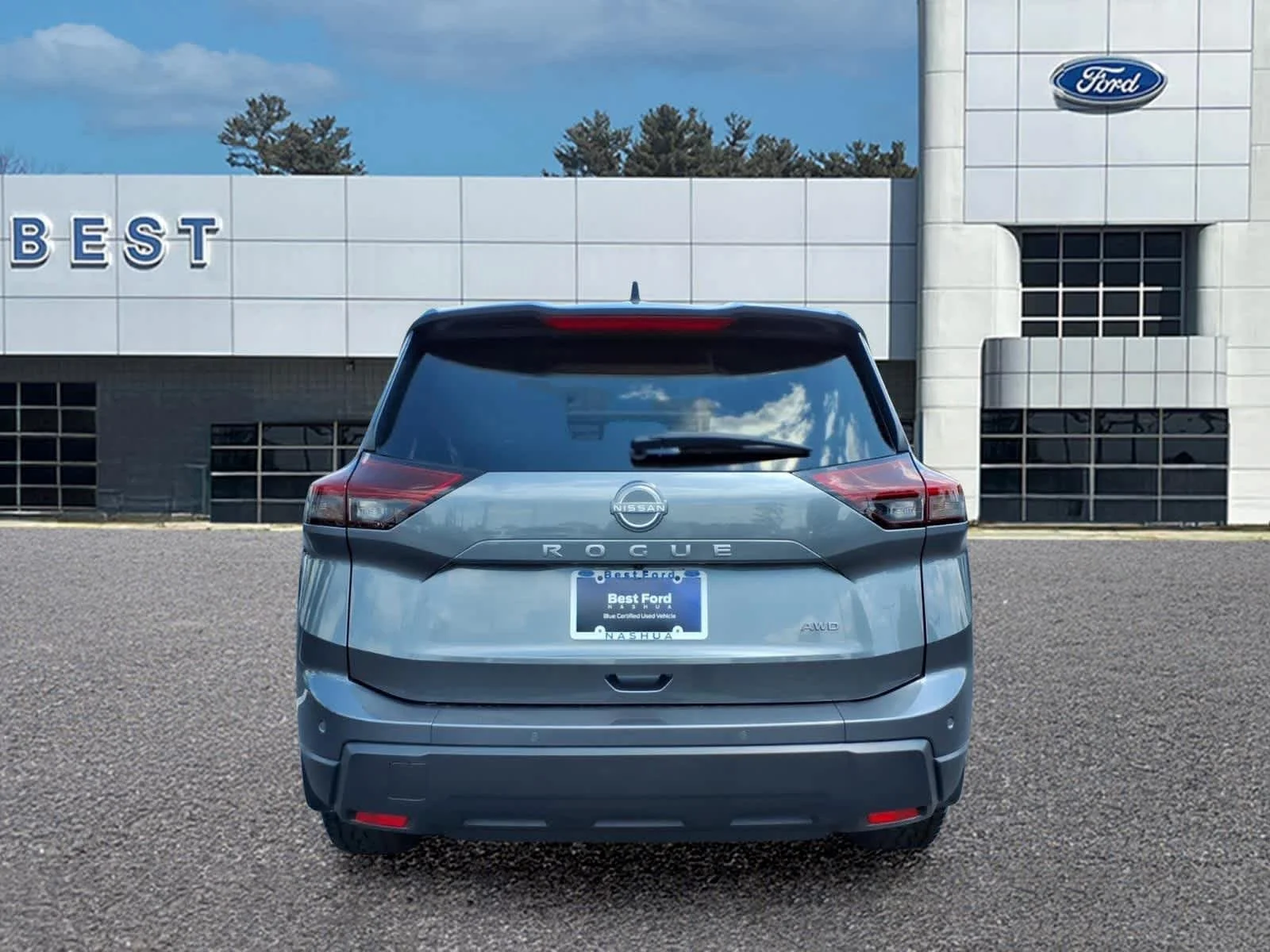 Used 2024 Gun Metallic Nissan S image 5