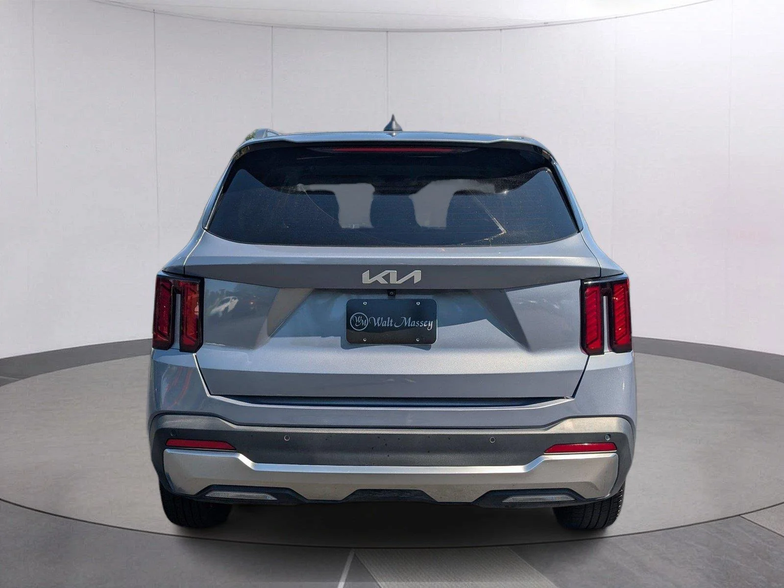 Used 2024 Everlasting Silver Kia S image 4