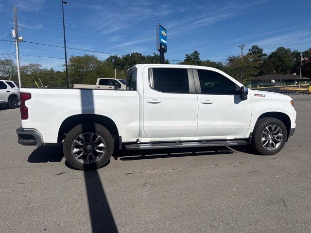 Used 2024 White Chevrolet LT image 6