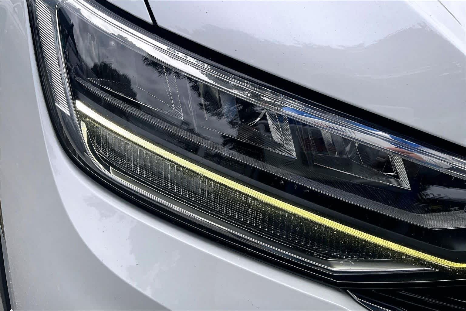 Used 2022 Oryx White Pearl Volkswagen SE R-Line Black image 28