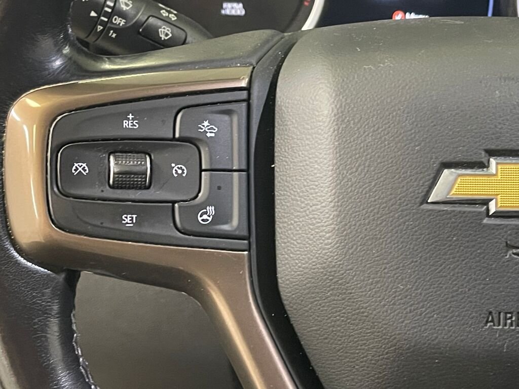 Used 2021 IRIDESCENT PEARL TRICOAT Chevrolet High Country image 19