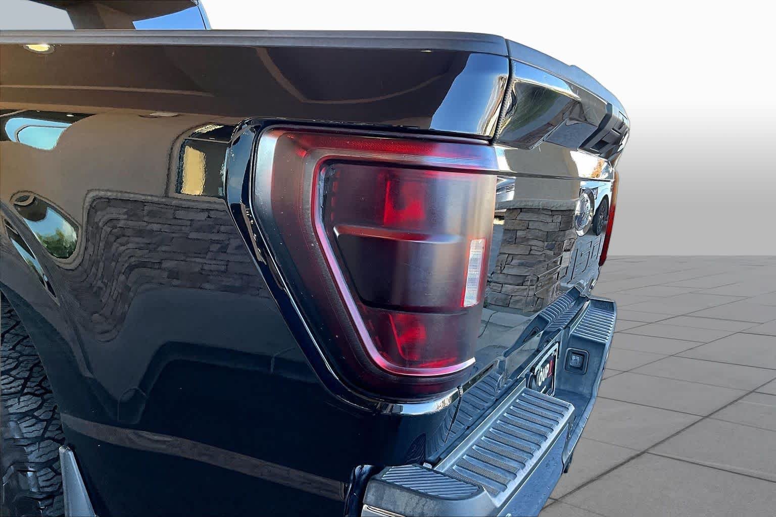 Used 2023 Agate Black Metallic Ford XLT image 57
