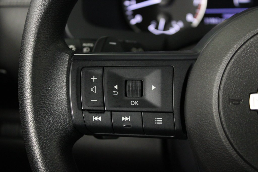 2024 Nissan Pathfinder S - Photo 25