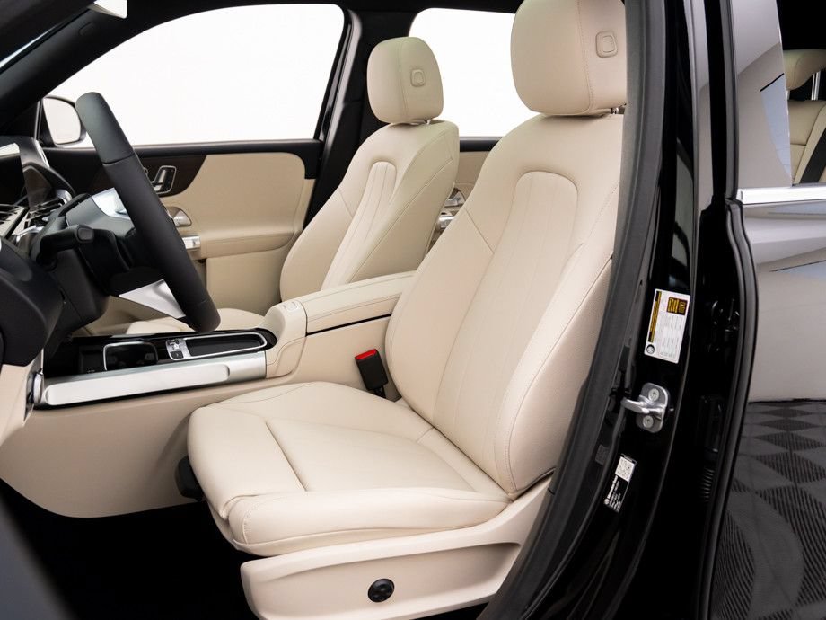 New 2026 Night Black Mercedes-Benz GLB 250 image 62