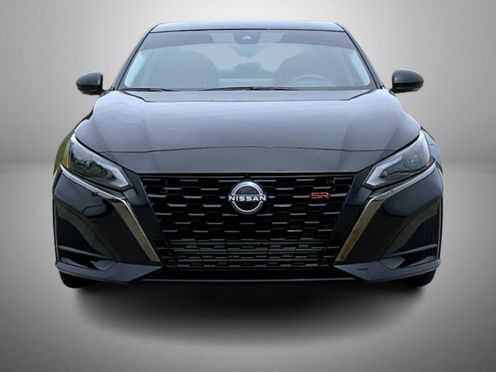Used 2023 Black Nissan 2.0 SR image 2