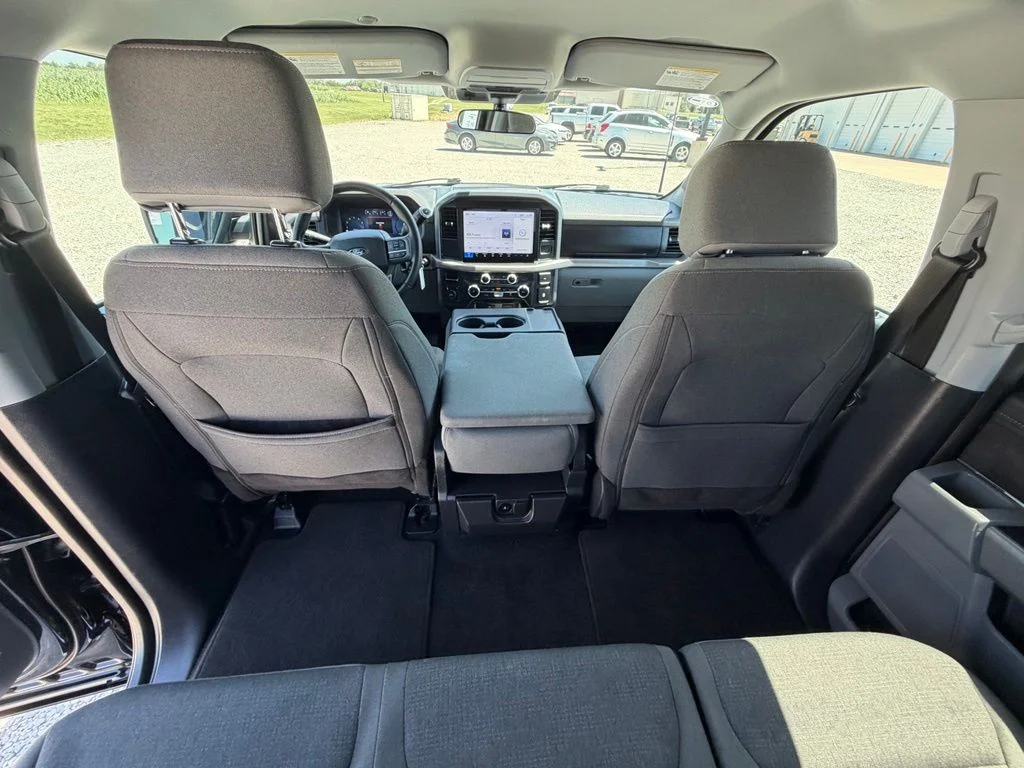 Used 2025 Black Ford XLT image 28