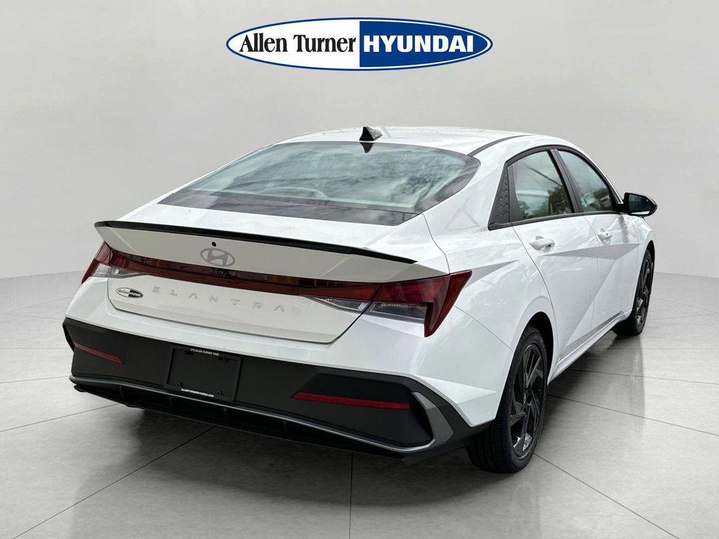 New 2026 Serenity White Hyundai SEL Sport image 6