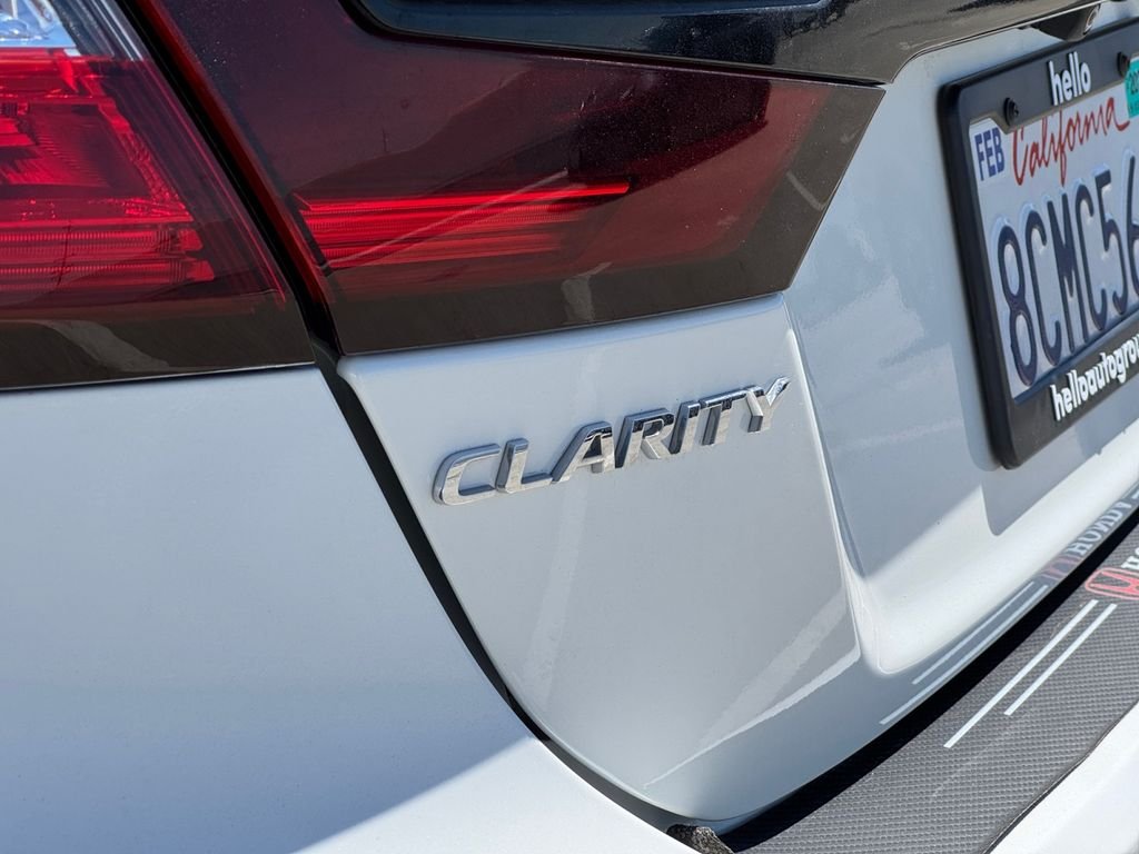 Used 2018 Platinum White Pearl Honda Touring image 22