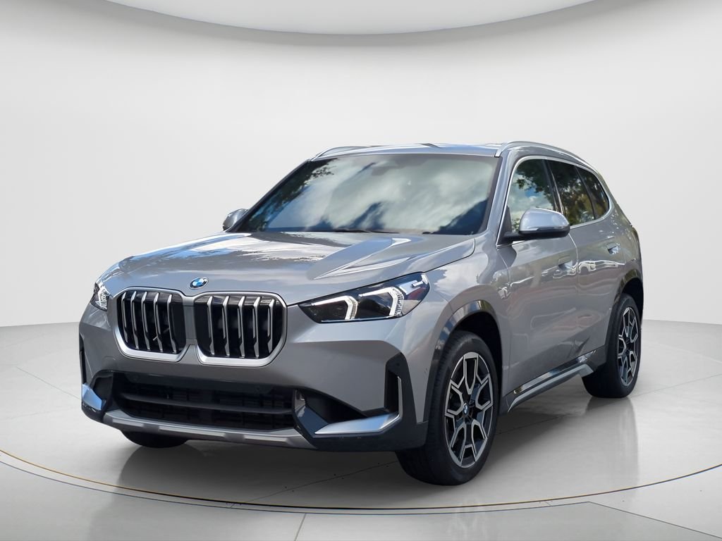 Used 2026 Silver BMW xDrive28i image 2