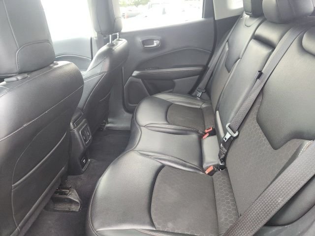 Used 2021 Velvet Red Pearlcoat Jeep Latitude image 3