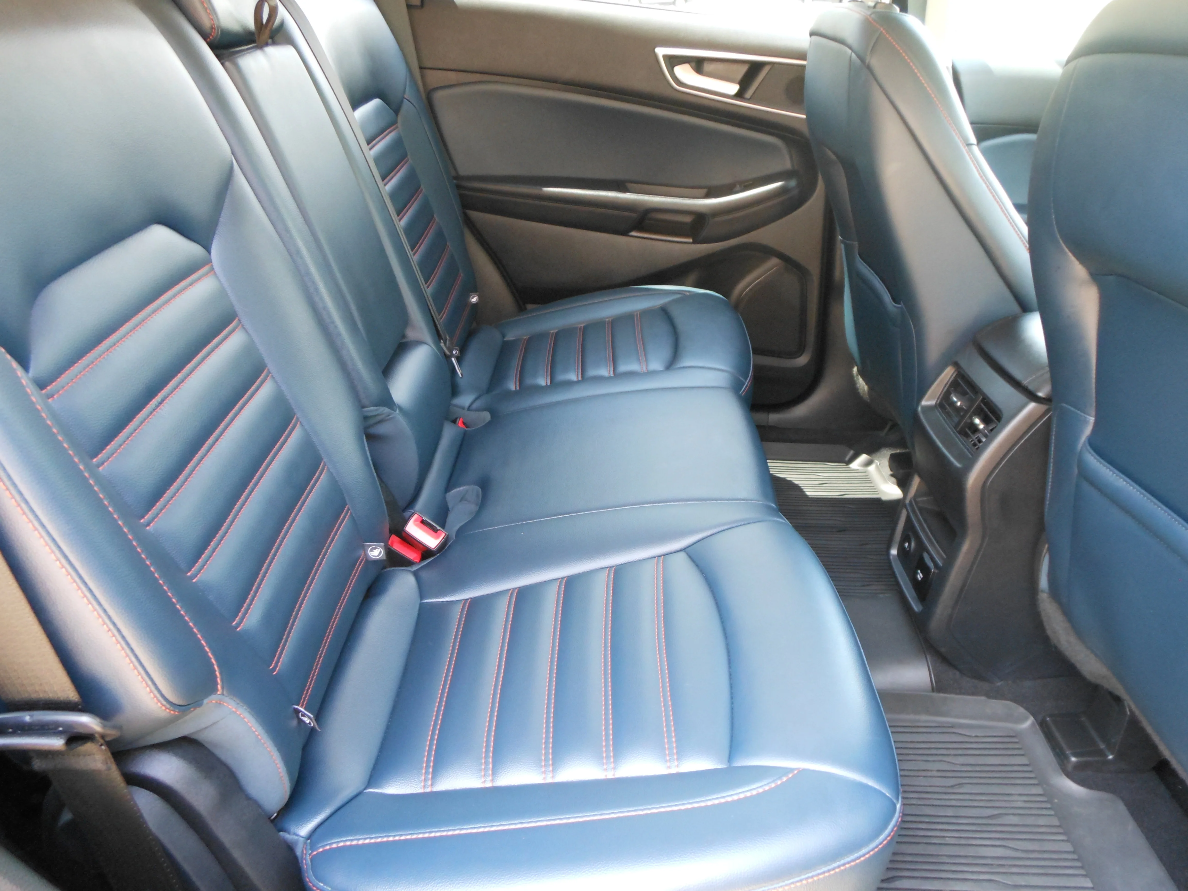 2023 Ford Edge SEL - Photo 6
