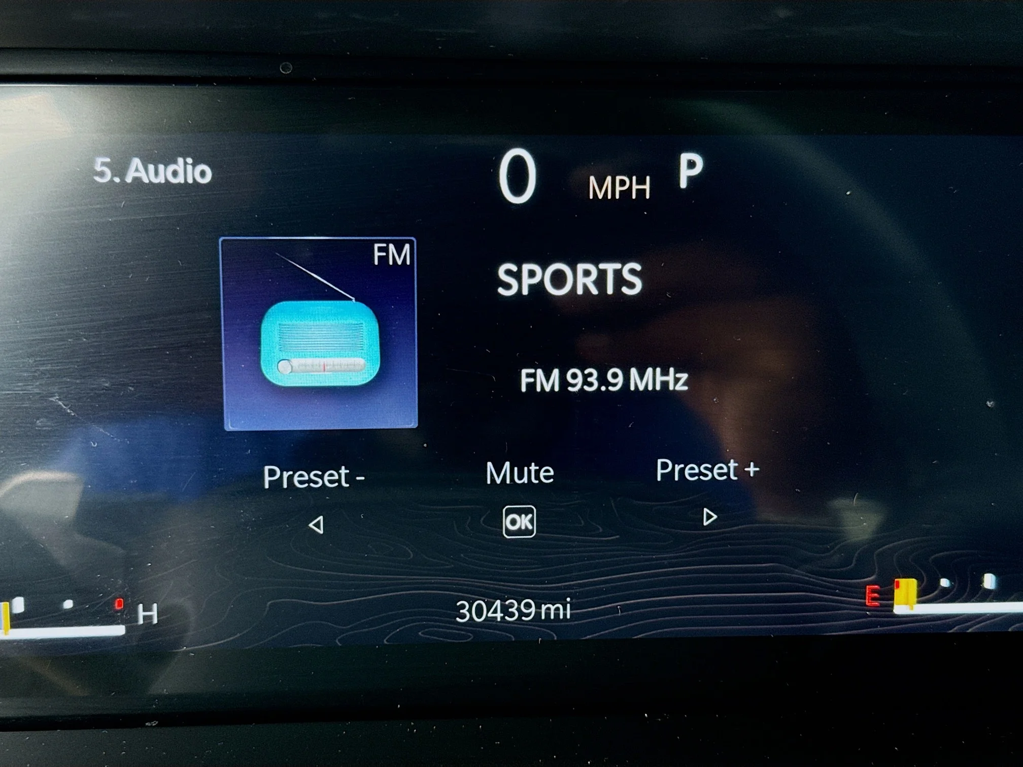 Used 2023 Rocky Mountain Pearlcoat Jeep Limited image 18